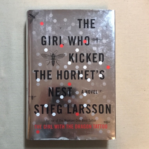 Chronicle Books Other - 🌈2/$8 The Girl Who Kicked the Hornet’s Nest #3